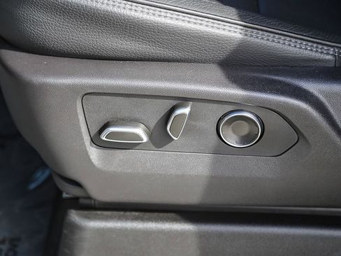 Used 2025 GMC Yukon XL Denali image 22