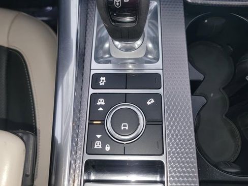 Used 2021 Land Rover Range Rover Sport HST image 24