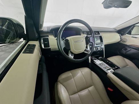 Used 2019 Land Rover Discovery HSE image 18