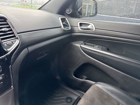 Used 2020 Jeep Grand Cherokee Altitude image 23