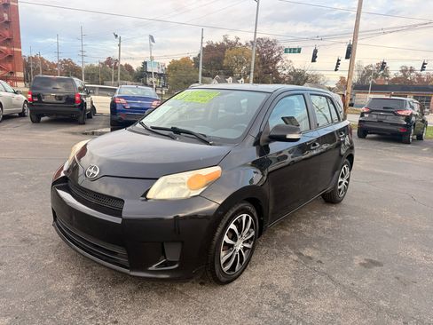 Used 2008 Scion xD image 3
