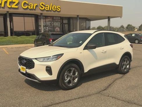 Used 2025 Ford Escape ST-Line w/ Tech Pack #1 AWD/4WD image 4
