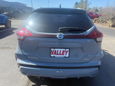 Used 2021 Nissan Kicks SV FWD image 4