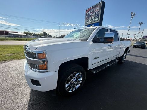 Used 2017 Chevrolet Silverado 2500 High Country w/ Duramax Plus Package AWD/4WD image 8