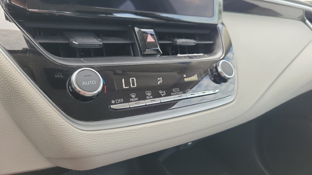 Certified 2023 Toyota Corolla LE FWD image 18