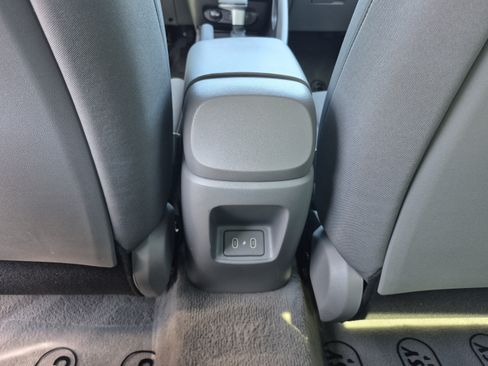 Used 2025 Hyundai Elantra SE FWD image 14