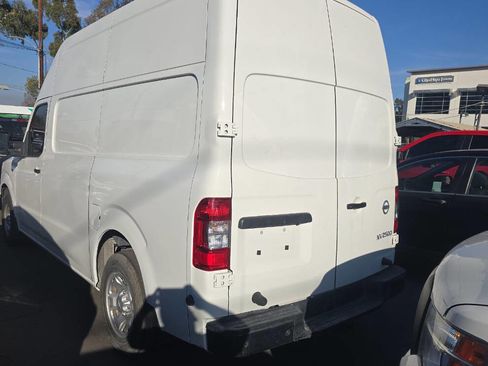 Used 2021 Nissan NV 2500 SV image 4