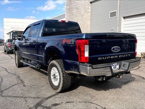 Used 2019 Ford F250 XL w/ STX Appearance Package image 3