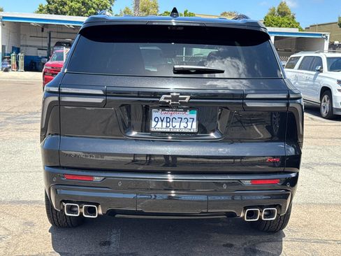 Used 2026 Chevrolet Traverse RS FWD image 12