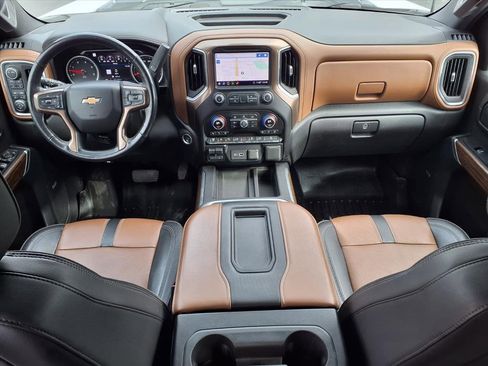 Used 2020 Chevrolet Silverado 2500 High Country w/ Technology Package image 10