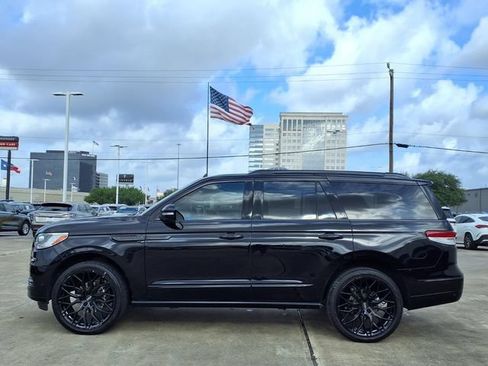 Certified 2024 Lincoln Navigator Reserve AWD/4WD image 23