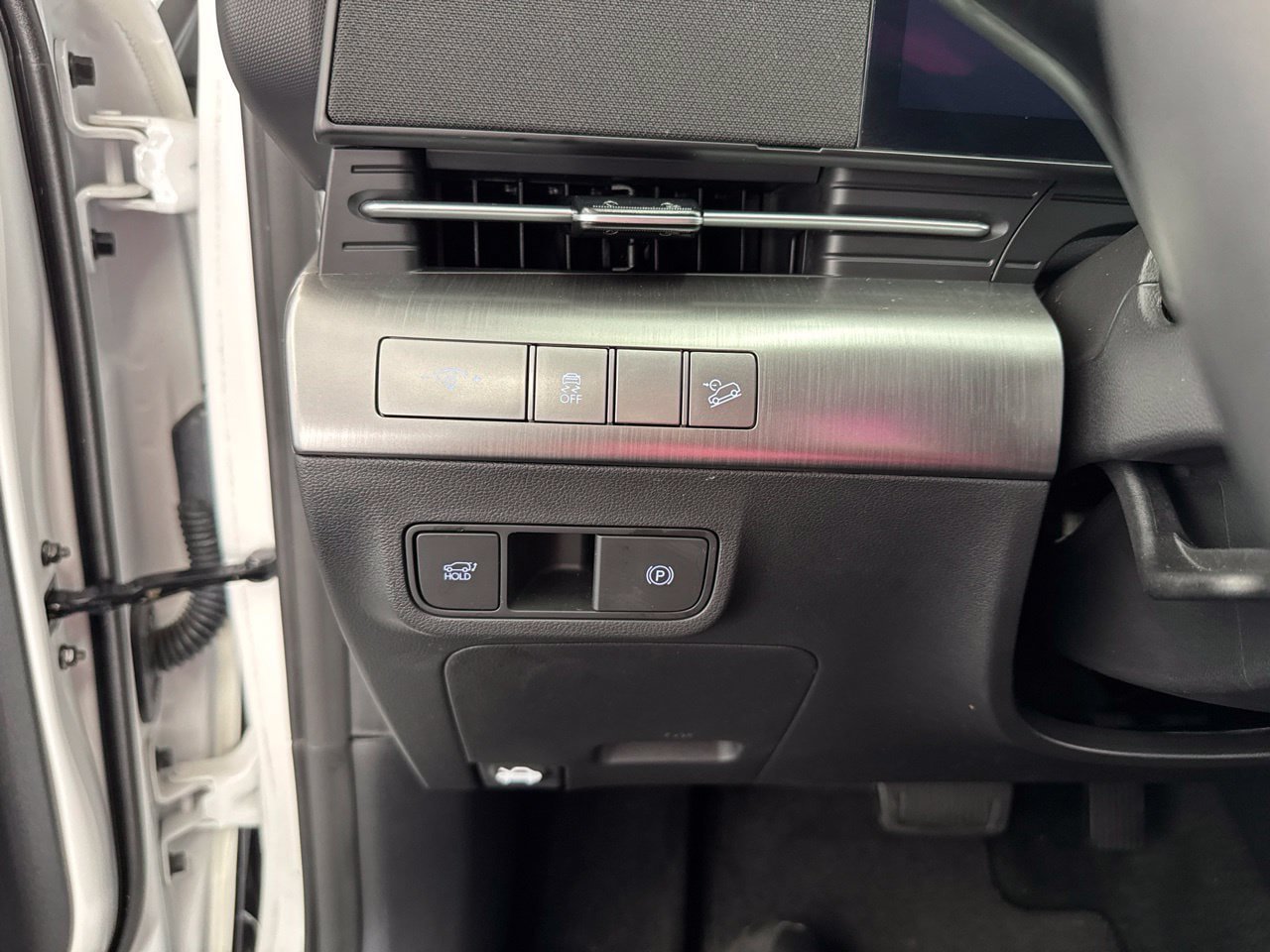Used 2026 Hyundai Kona Limited AWD/4WD image 36