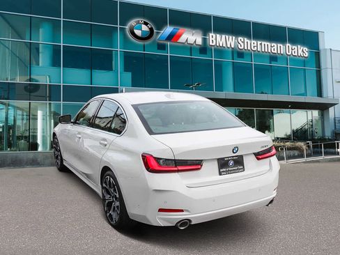 Used 2025 BMW 330i Sedan w/ Convenience Package image 6