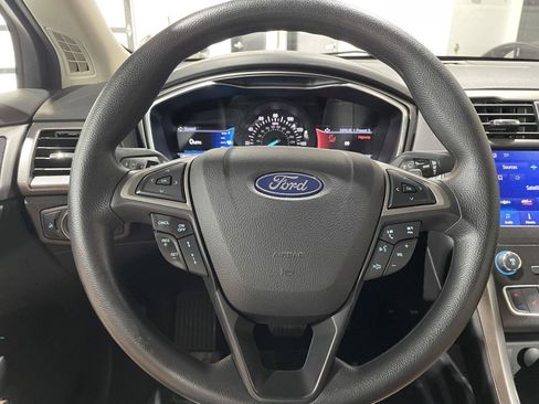 Used 2020 Ford Fusion SE AWD/4WD image 12