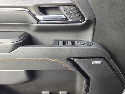 Used 2024 GMC Sierra 2500 AT4 image 27