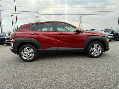 New 2026 Hyundai Kona SE FWD image 2