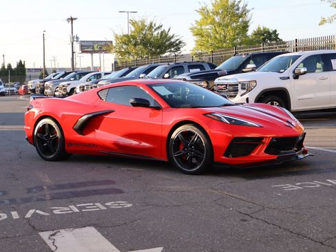 Used 2020 Chevrolet Corvette Stingray Preferred Cpe w/ 2LT Preferred Equipment Group RWD image 2