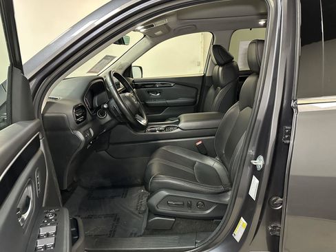 Certified 2024 Honda Pilot Touring image 22