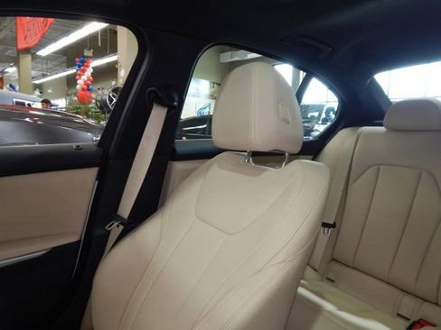 Used 2019 BMW 330i xDrive Sedan w/ Convenience Package image 32