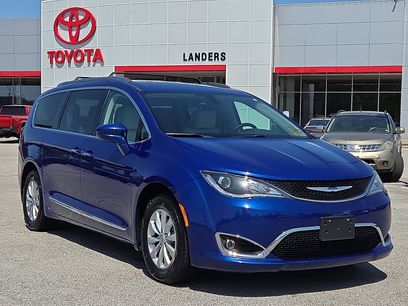 Used 2018 Chrysler Pacifica Touring-L Plus