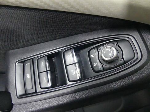 Used 2020 Subaru Ascent Premium w/ Convenience Package image 20