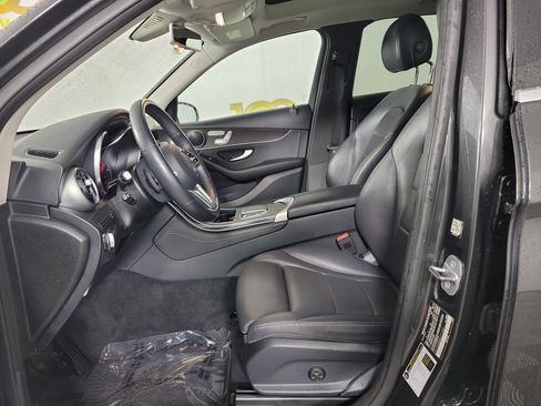 Used 2020 Mercedes-Benz GLC 300 4MATIC image 9