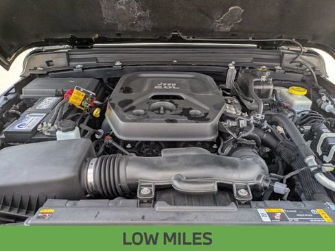 Used 2022 Jeep Wrangler Unlimited Sport AWD/4WD image 12