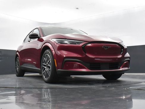 New 2025 Ford Mustang Mach-E Premium image 30