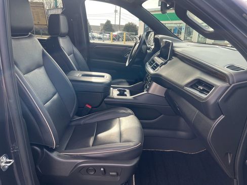 Used 2023 Chevrolet Suburban Premier image 27