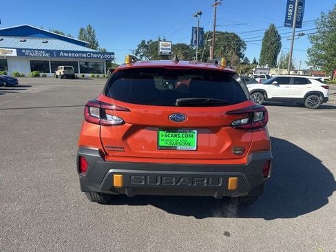 Used 2024 Subaru Crosstrek 2.5i Wilderness w/ Crosstrek Mirror Package AWD/4WD image 7