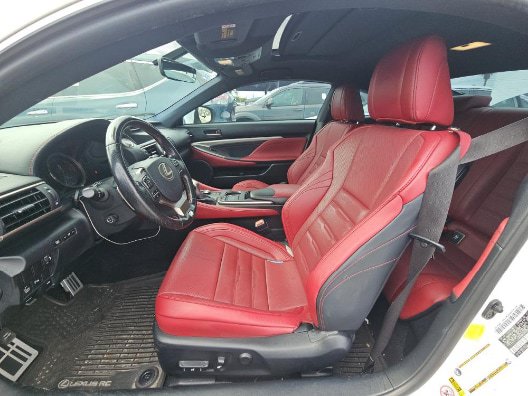 Used 2016 Lexus RC 200t RWD image 4