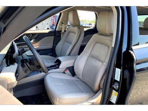 Used 2023 Lincoln Corsair AWD w/ Equipment Group 101A image 23