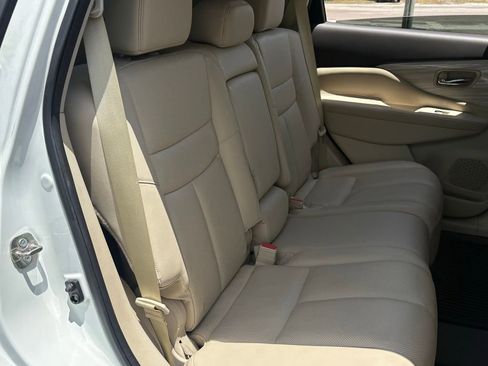 Used 2016 Nissan Murano Platinum w/ Platinum Technology Package FWD image 15