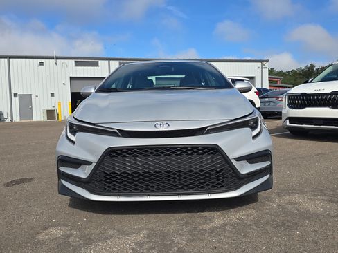 Used 2025 Toyota Corolla SE FWD image 3