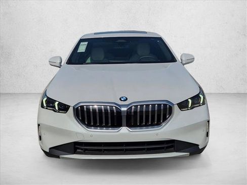 New 2027 BMW 530i w/ Premium Package RWD image 6