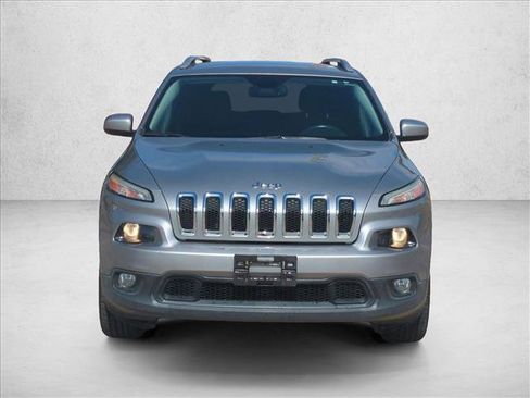Used 2016 Jeep Cherokee Latitude w/ Comfort/Convenience Group image 3