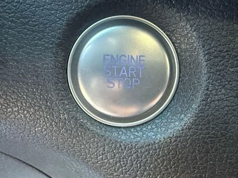 Used 2019 Hyundai Santa Fe Limited w/ Cargo Package image 20