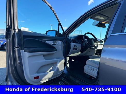 Used 2021 Honda Pilot EX image 28