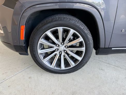 Used 2022 Jeep Grand Wagoneer Series II AWD/4WD image 37