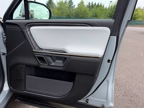 Used 2022 Rivian R1T Launch Edition AWD/4WD image 23