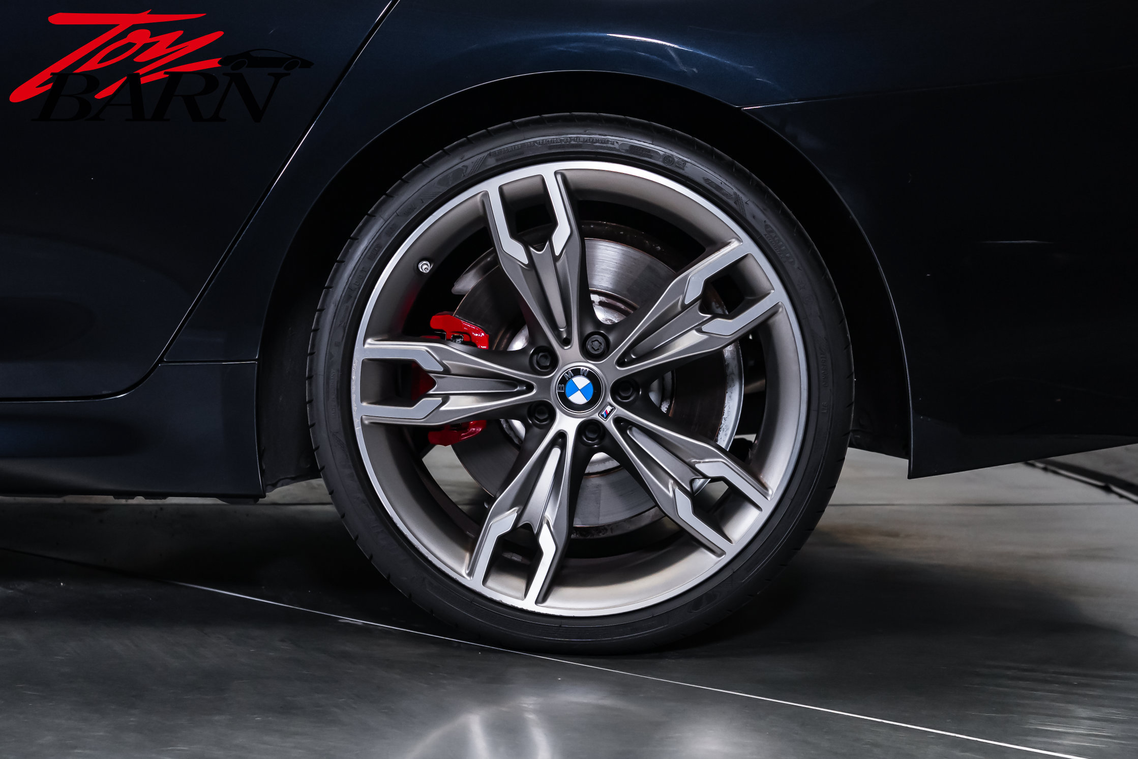 Used 2023 BMW M550i xDrive w/ Executive Package AWD/4WD image 17