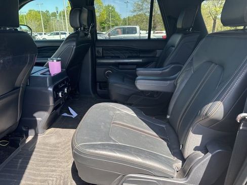 Used 2022 Ford Expedition Max Platinum image 3