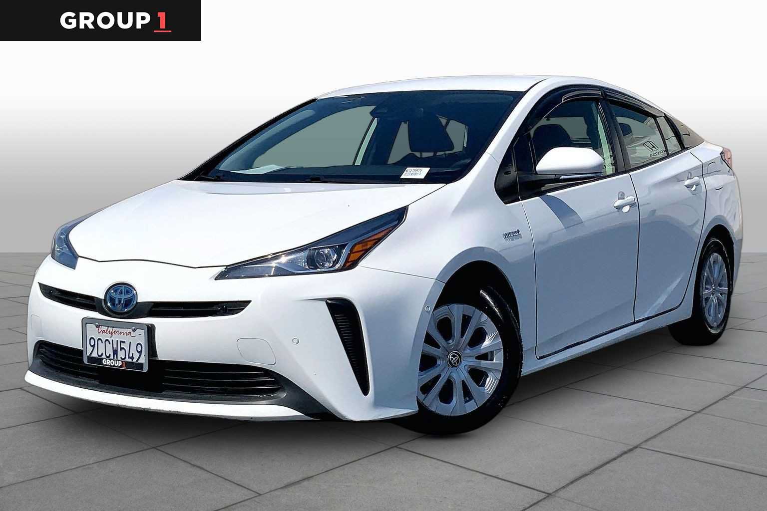 Used 2022 Toyota Prius LE FWD image 1