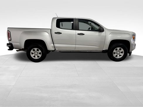 Used 2016 GMC Canyon 2WD Crew Cab w/ Convenience Package image 4