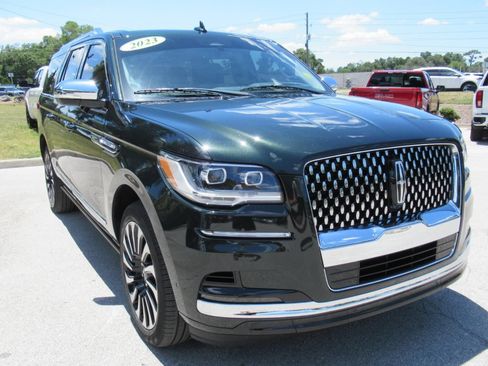Used 2023 Lincoln Navigator L Black Label AWD/4WD image 3