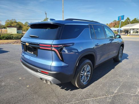 New 2026 Chevrolet Traverse LT image 4