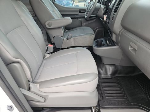 Used 2020 Nissan NV 3500 S RWD image 13