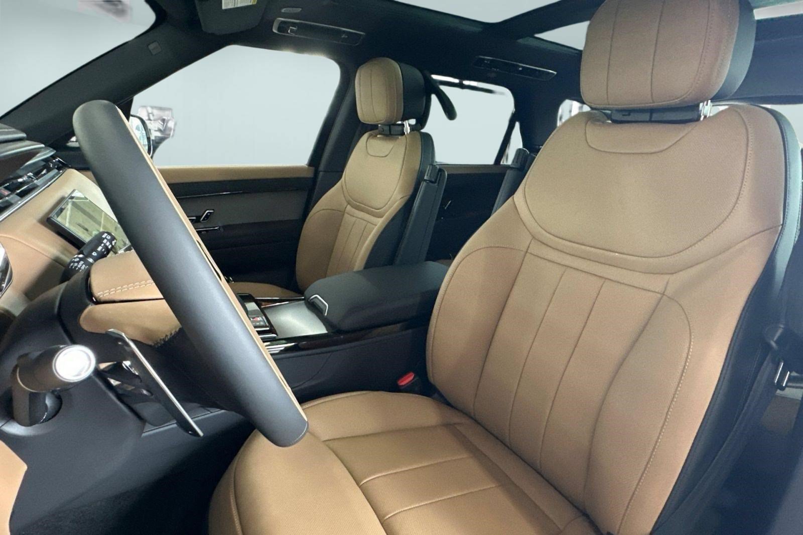 New 2026 Land Rover Range Rover Sport Dynamic SE AWD/4WD image 5