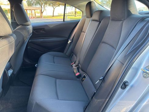 Used 2025 Toyota Corolla LE image 20