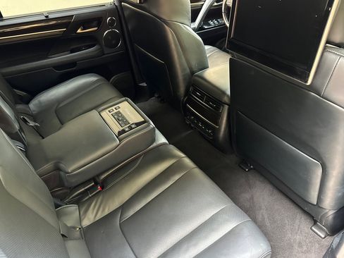 Used 2020 Lexus LX 570 4WD w/ Sport Package image 37